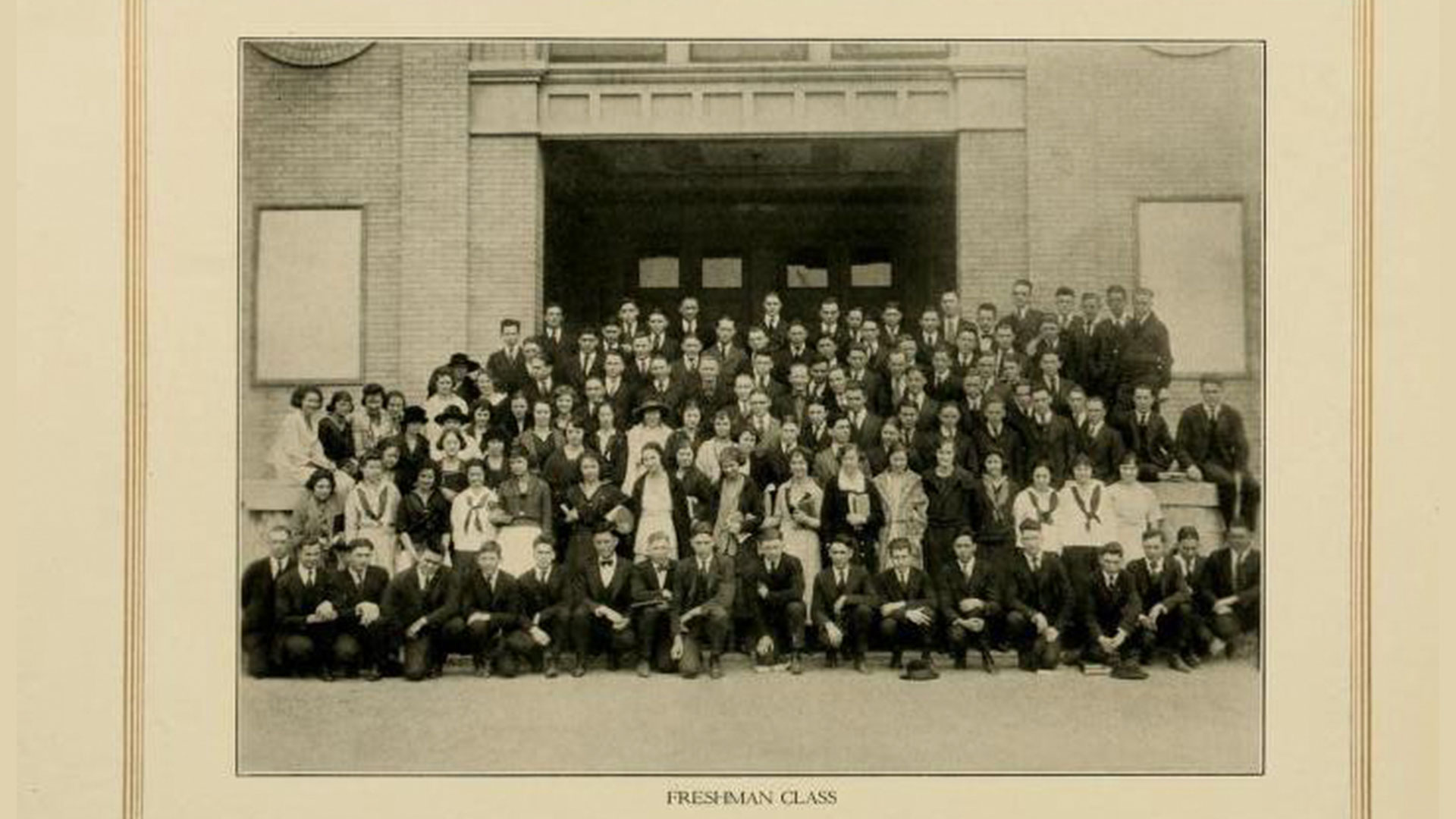 1924 Freshman Class Photo